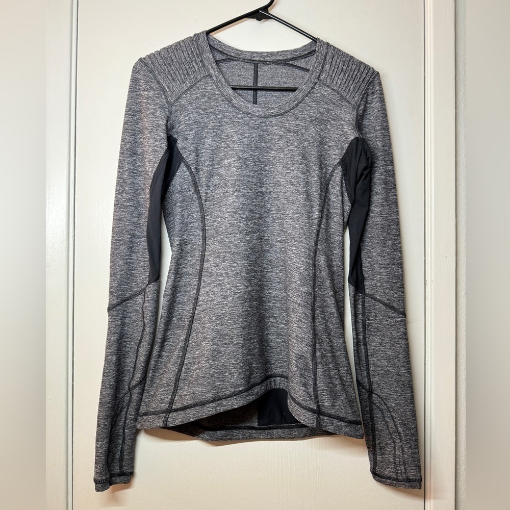 Lululemon Base Runner Heather Grey Black Long Sleeve Stretchy Athletic Top 6